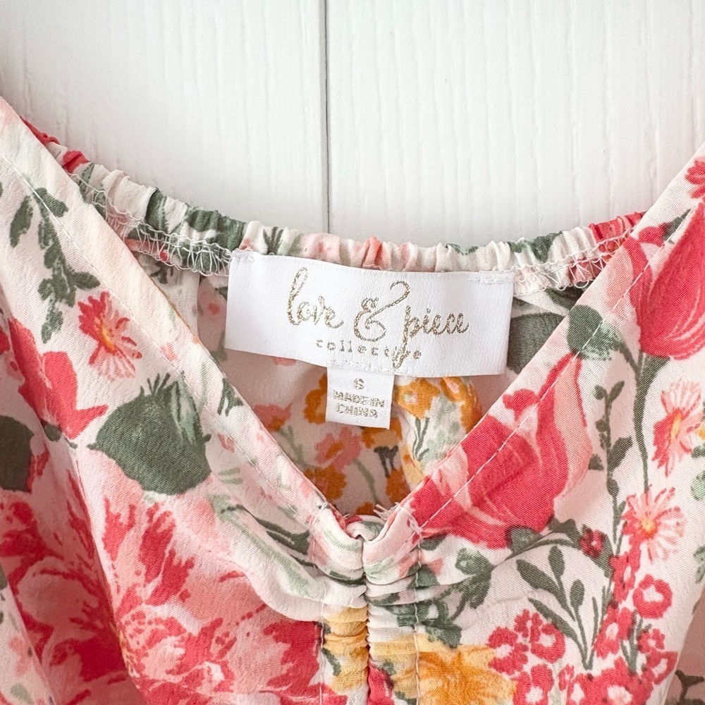 NWT Love and Piece Bright Floral Cropped Blouse Top - Picture 3 of 5